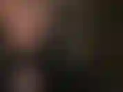 Fétichiste des gants en cuir - votre déesse du cuir comprend votre amour pour les gants serrés et sexy... Sur votre visage, sur votre bouche, sur votre cou... Et sur tout votre corps.