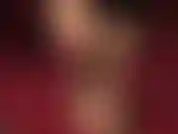 Collants footjob - taquinant la bite et les couilles avec des pieds en nylon.