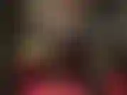 Caressez-vous pour mes jambes dans des escarpins peeptoe jaune fluo et des collants noirs opaques.