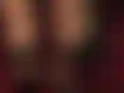 Aux pieds de ma maîtresse, en bas de caoutchouc transparents et mules compensées. Suce mes orteils en latex. Sens-les, goûte-les et vénère-les avec ces talons hauts sexy. Piétinement de ta bite d'esclave inclus…