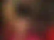 Des jambes sexy en collants bronzés, des gants taquins et un gode...