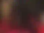 Amatrice de nylon, celle-ci est pour vous. Les pieds, les jambes, les semelles et les fesses parfaits de ma maîtresse réunis dans ce collant marron foncé brillant et sexy.