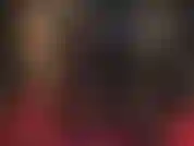 Cbt, branlette brutale avec facesitting - la maîtresse trait la bite de ton esclave, assise sur ton visage avec cette tenue en pvc brillante et moulante, claquant, serrant et secouant le sperme de ta bite et de tes couilles.