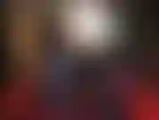 Des jambes dans des collants bleus chauds - caresse-les pour mes jambes et mes pieds, esclave. Du lait qui éjacule partout sur mes talons.