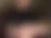 N'aimeriez-vous pas simplement vous frotter sur ces bas vintage soyeux et glisser votre bite dans le haut des bas...