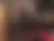 Bottes en cuir et collants résille à coutures pour adorer.