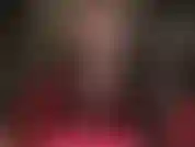 Une allumeuse de jambes incroyable en collants noirs transparents, talons rouges en acier, corset en cuir et gants. Les jambes croisées et tendues vous rendent faible et vous font frémir.