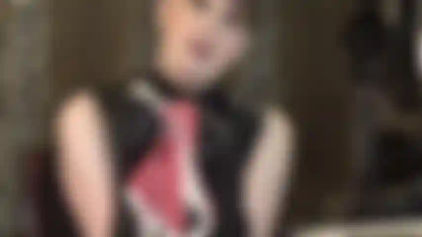 Sph – ton petit minou pathétique ne peut pas se comparer à une belle grosse bite noire aux veines massives. Pendant que tu portes des culottes de fille, la bbc se tape toutes les filles. Il pourrait même s'amuser avec toi…