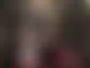 Cette énorme bite finira profondément dans ton cul. Tu peux sentir mon cuir à chaque poussée.