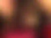 Une énorme bite noire est ce avec quoi la maîtresse t'ordonne d'être baisée. Tu adores mon cul parfait dans des collants brillants, lèche ton chemin jusqu'à ces grandes bottes fétichistes noires chaudes pour recevoir ma bbc.