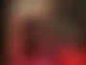 Domination strapon en bottes en cuir rouge au-dessus des genoux - quelle meilleure façon de recevoir un pegging que de sentir mes hautes bottes pressées contre l'arrière de vos cuisses tout en sentant mes poussées profondes...