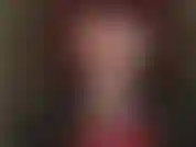 Branlette avec des gants de cuir rouge, je te fais jouir directement dans la bouche. Ouvre-toi ! Ma maîtresse te force à avaler jusqu'au dernier morceau de cette délicieuse charge.