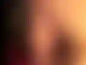 Voici une paire de collants sexy à coutures nude pour vous taquiner avec...