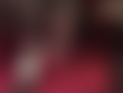 Vous aimez les orteils rouges sexy peints dans des collants noirs transparents ? Alors ce clip rare est pour vous. Approchez-vous des jolis orteils et des douces semelles en nylon de maîtresse vivian.