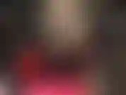 Perruque blonde, fétichiste des pieds et énorme gode ceinture bbc - orteils renforcés collants pieds caressent l'énorme bite noire de la maîtresse.