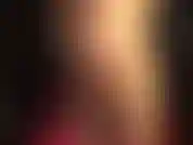 J'adore les collants brillants. J'adore mes bas nylon brillants et sexy et mes jolies mules en cuir dans lesquelles tu aimerais glisser ta bite d'esclave.