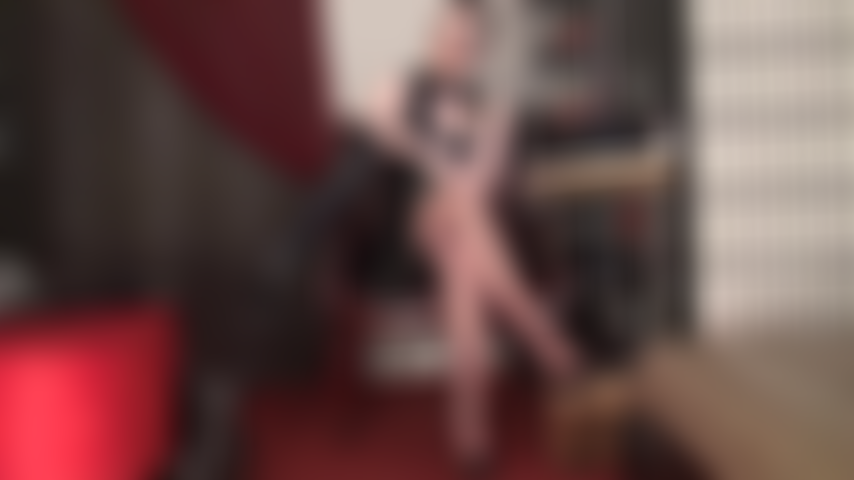 De longs gants en cuir noir, fétichiste de la branlette.