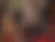 Je regarde ma maîtresse changer de tenue et enfiler des bas sexy en dentelle noire transparente avec des jupes courtes et moulantes, taquinant avec des photos sous la jupe, des jambes en nylon et des talons hauts.