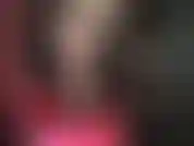 Tenue légère, domination strapon - la maîtresse vivian porte des collants noirs transparents, un soutien-gorge sexy en latex noir et des peeptoes tout en caressant sa bite noire de 8 pouces.