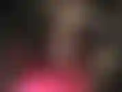 Des jambes de tueur - tu adores chaque centimètre de mes jambes en collants dans des escarpins vernis brillants... Caresse-toi doucement et lentement pour moi.