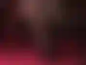 Les talons qui se balancent sur les orteils en nylon habiles de ma maîtresse sont tout ce dont tu rêves. Regarde le mouvement hypnotique de mes talons hauts et caresse-moi.