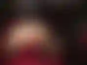 Je porte des collants et un string sur les bas.