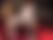 Une bbc et de la lingerie blanche - parce que tu aimes tellement la bite, la maîtresse s'assure que tu prennes chaque centimètre de la sienne.