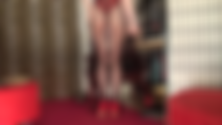 Adoration du cul en collants avec strapon et branlette.