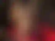 Maîtresse vivian fait mieux avec des couches de nylon - dans cette séance, votre déesse ajoute trois paires supplémentaires de collants extrêmement brillants pour vous séduire avec ses jambes, ses pieds et ses fesses en nylon brillant.