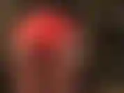 J'adore mon cul rond parfait dans un short en satin rouge sexy et des collants marron brillants, et je peux boire ma délicieuse salive.