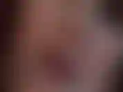 Une hypno-allumeuse sensuelle : adoration du visage de ma maîtresse, lèvres brillantes, langue, yeux et orteils en collants. Tout simplement irrésistible…