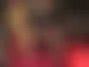 Un branleur, ta maîtresse t'encourage à branler ta bite sur ses jambes en collants, son cul et sa culotte.