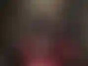 Des jupes différentes, le même cul et les mêmes jambes incroyables :-) la maîtresse taquine l'adorateur du cul avec différentes jupes sexy.