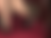 Maîtresse vivian taquine avec ses merveilleux pieds dans des collants transparents nude, des escarpins à talons aiguilles extrêmement hauts pendants, montrant ses merveilleuses arches hautes.