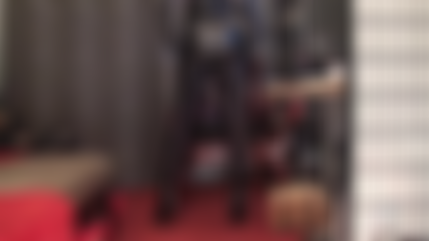 Collants en spandex leohex noir brillant - ses gants en cuir explorent les courbes de la maîtresse en lycra brillant, vous laissant sans souffle.