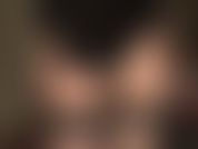 Mmm maîtresse vivian taquine avec ses fesses rondes parfaites dans des collants et des bas superposés et un body noir sexy.