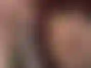 Branlette sur gode non circoncis avec gants et mains nues.