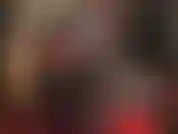 J'adore les shorts en satin noir - si serrés et brillants, parfaits sur les courbes fantastiques de la maîtresse.