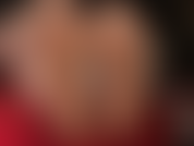 Fétichiste des pieds - adore mes pieds en nylon sexy dans cette paire très spéciale de collants rayés nude transparents et soyeux pendant que je taquine avec mes belles arches hautes et mes jolis orteils qui se tortillent en gros plan.