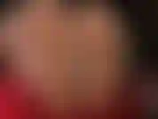 Fétichiste des pieds - adore mes pieds en nylon sexy dans cette paire très spéciale de collants rayés nude transparents et soyeux pendant que je taquine avec mes belles arches hautes et mes jolis orteils qui se tortillent en gros plan.