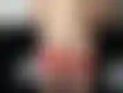 Un garçon/une fille, une déesse joi qui se branle avec des gants en satin. Je vais t'apprendre à caresser ton pénis. Joue avec ta bite pour moi et montre-moi que tu es un bon garçon.