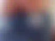 Mon cul est bon pour des trous savoureux. Teaseuse en jeans et montre le cul.