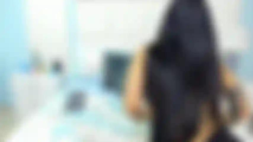 Strip-teaseuse de seins.