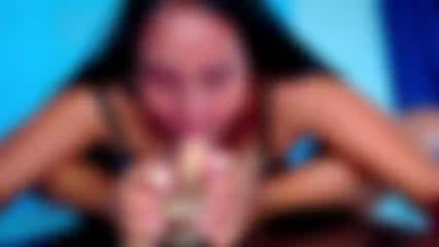 Footblowjob / chevauchant la bite.