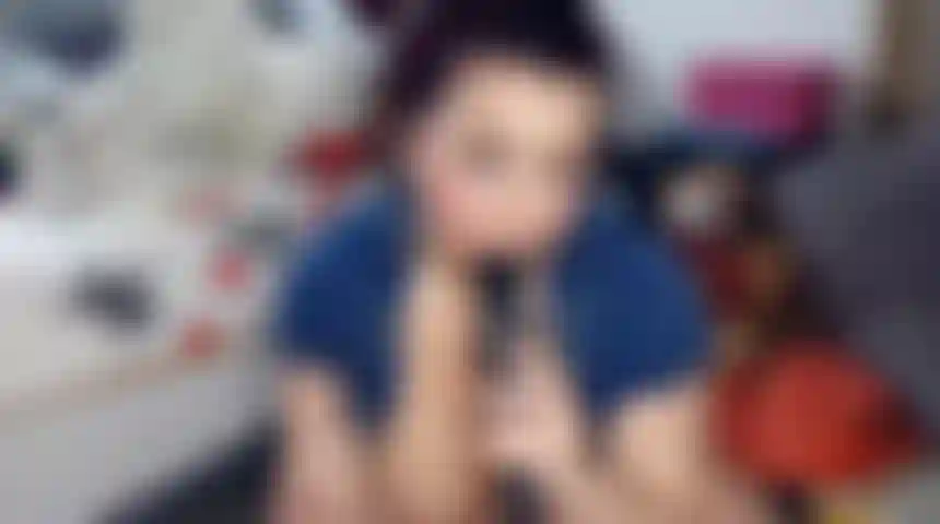 Feeling the vibrations of my toy on my pussy, mouth or tits turns me on so much and makes me want to masturbate