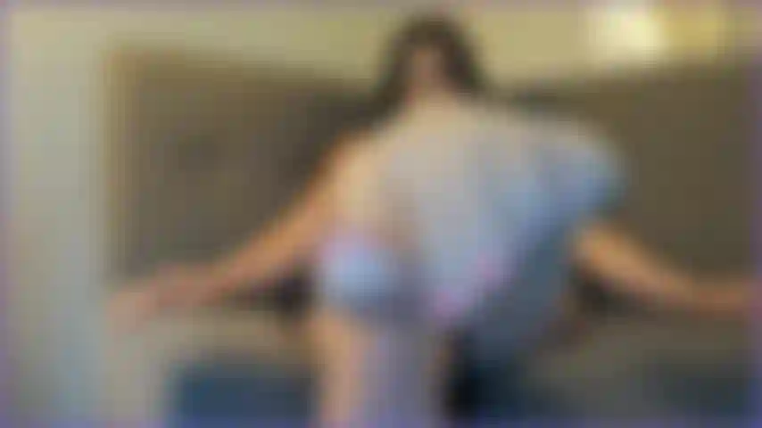 Masturbation de collants *version complète* me masturbant avec les doigts et la baguette jusqu'à ce que mes collants soient trempés !!