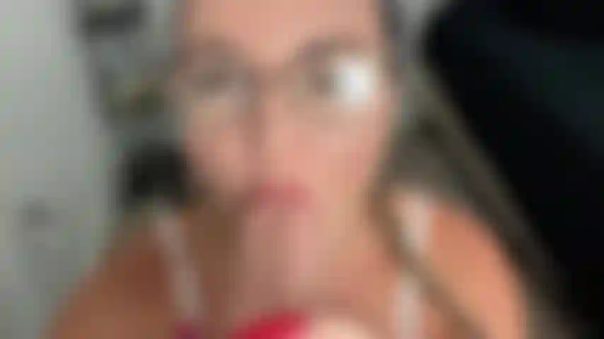 Pov suce et caresse taquiner ft. Morgan dans ses lunettes !