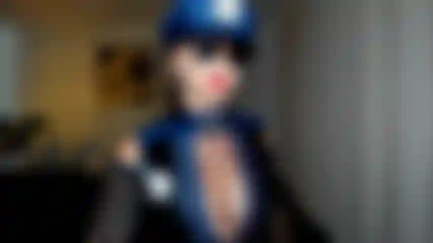 Jeu de rôle policier. Je regarde du porno trop fort ? Alors l'agent lindsay va venir vers vous !