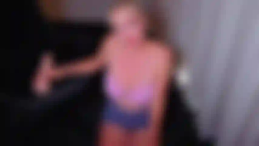 Ma meilleure amie est devenue une perdante cocue (partie 1). Je sais que tu es amoureuse de moi, mais tu dois voir ce que je mérite pendant que tu es assise sur ta main. Regarde-moi sucer mon petit ami alfa mais n'ose pas jouir à moins de nettoyer ton propre désordre. Cocu friendzone.