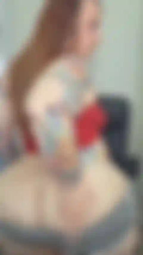 Un nouveau toutou pov, un jeu de rôle dom avec une femme mûre.